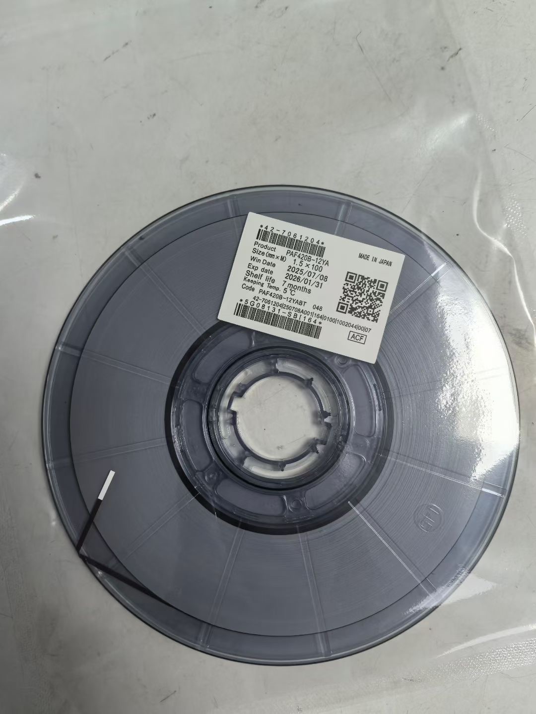 ACF (анизотропная проводящая пленка) является незаменимым ключевым материалом при производстве ЖК-экранов.