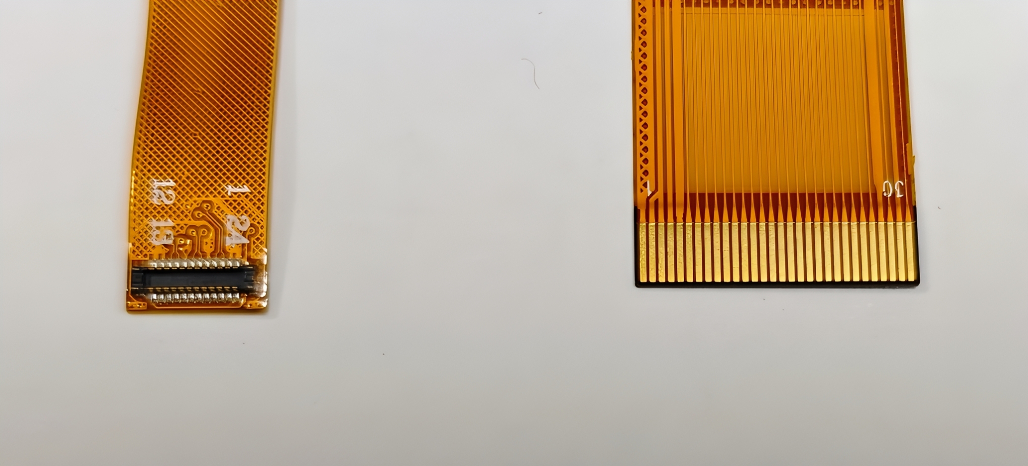 Что лучше использовать для гибких кабелей дисплея: разъем B-B или штекер с золотыми пальцами?